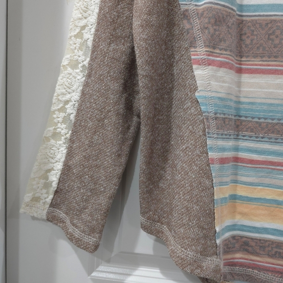 JODY CALI Colorful Native Aztec Striped Long Sleeve, French Terry, Lace, XL - Picture 6 of 16